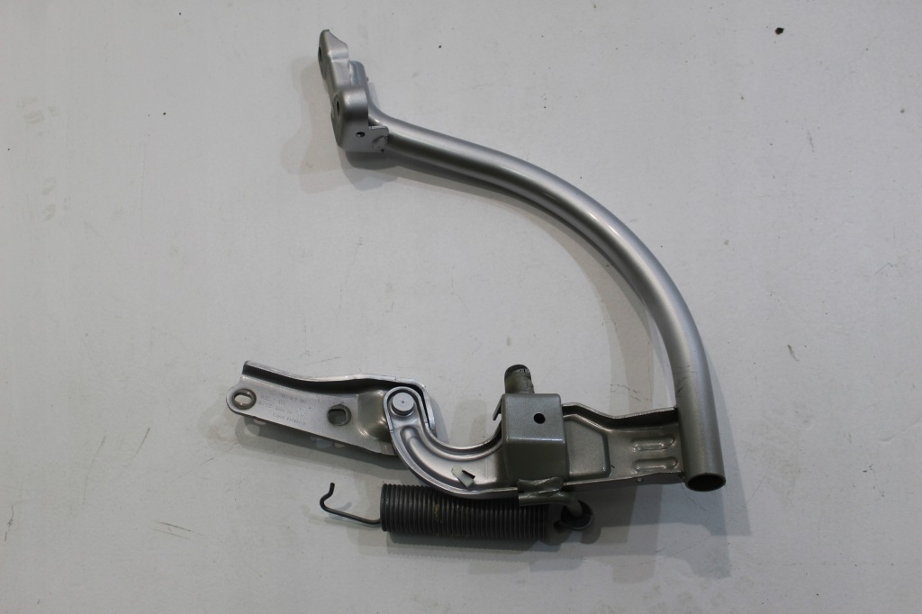 фото №1, Mbm vw passat b8 петля кришки багажника 3g5827302