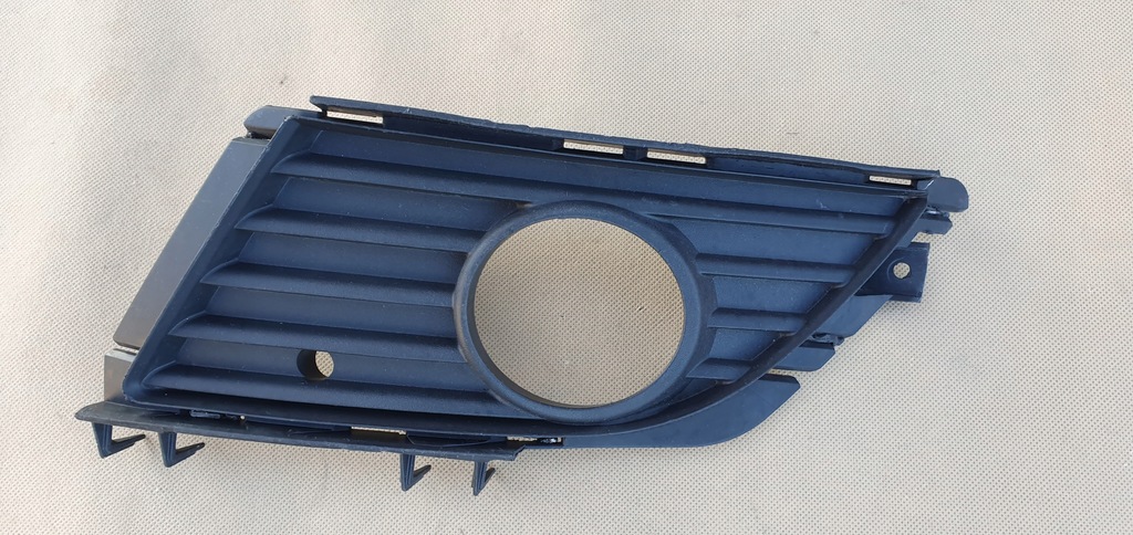 фото №1, Corsa c lift решітка ліва бампер перед оригінал