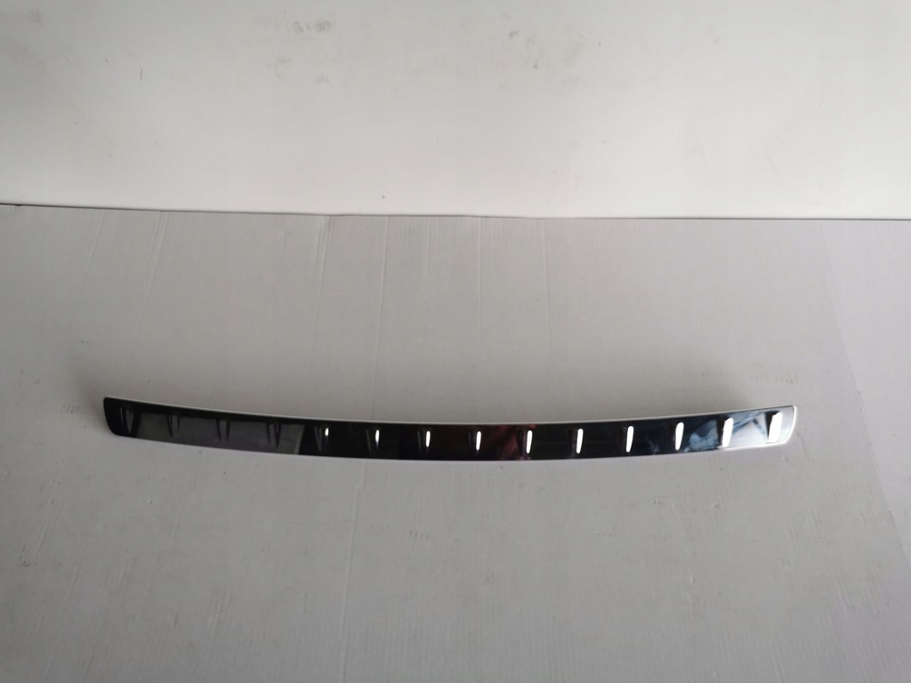 фото №1, Молдинг хром бампера задняя mercedes b-klasa w246