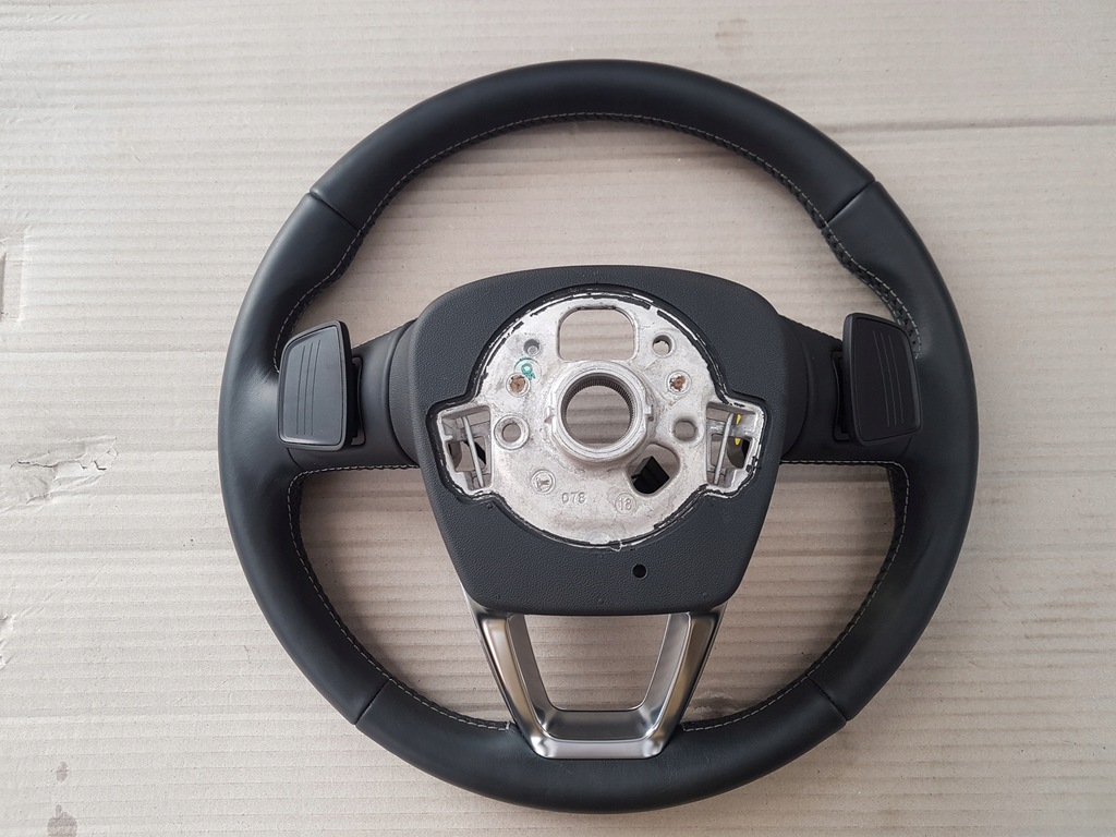 фото №6, Повітропровід шкіряний audi sq5 s-line пелюстки перемикання