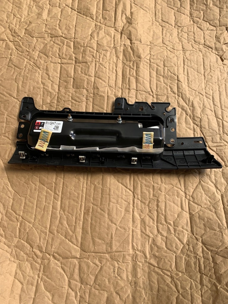 фото №6, Tesla 3 подушка коленная правая 1077826-00-d nowa