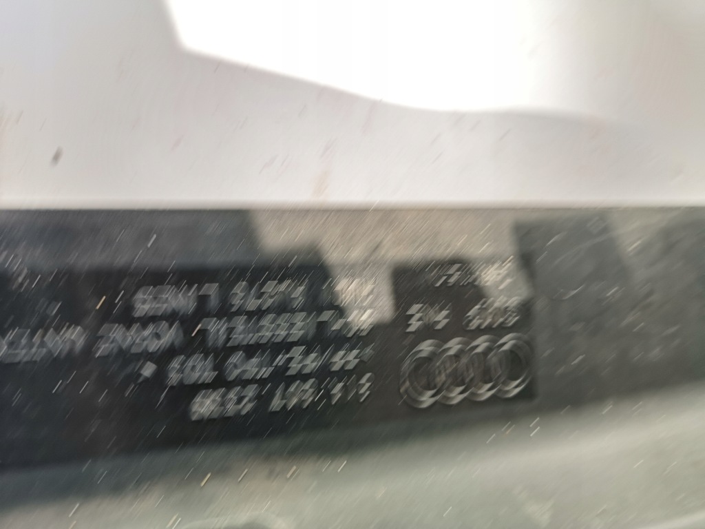 фото №5, Audi оригинальный номер 4d0807271e отбойник бампера передний