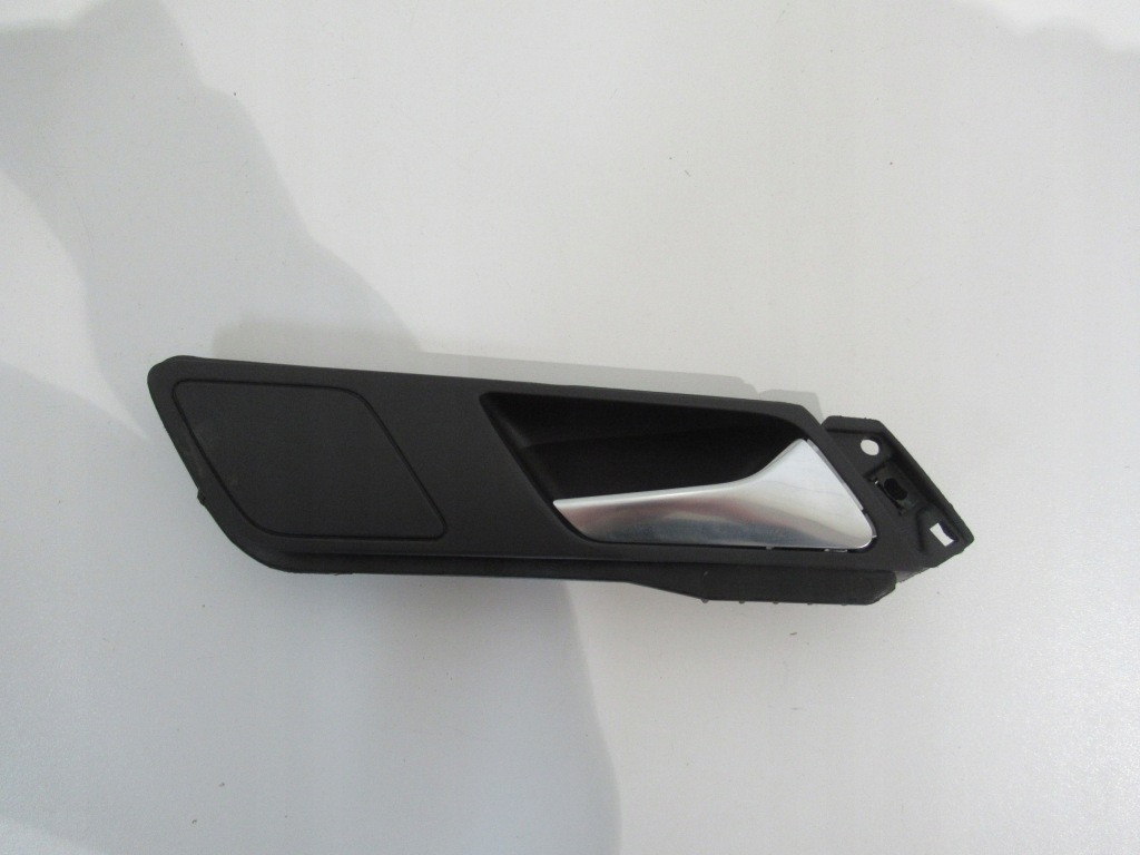 фото №1, Ручка дверь правый перед vw jetta 5c 5c7837114c