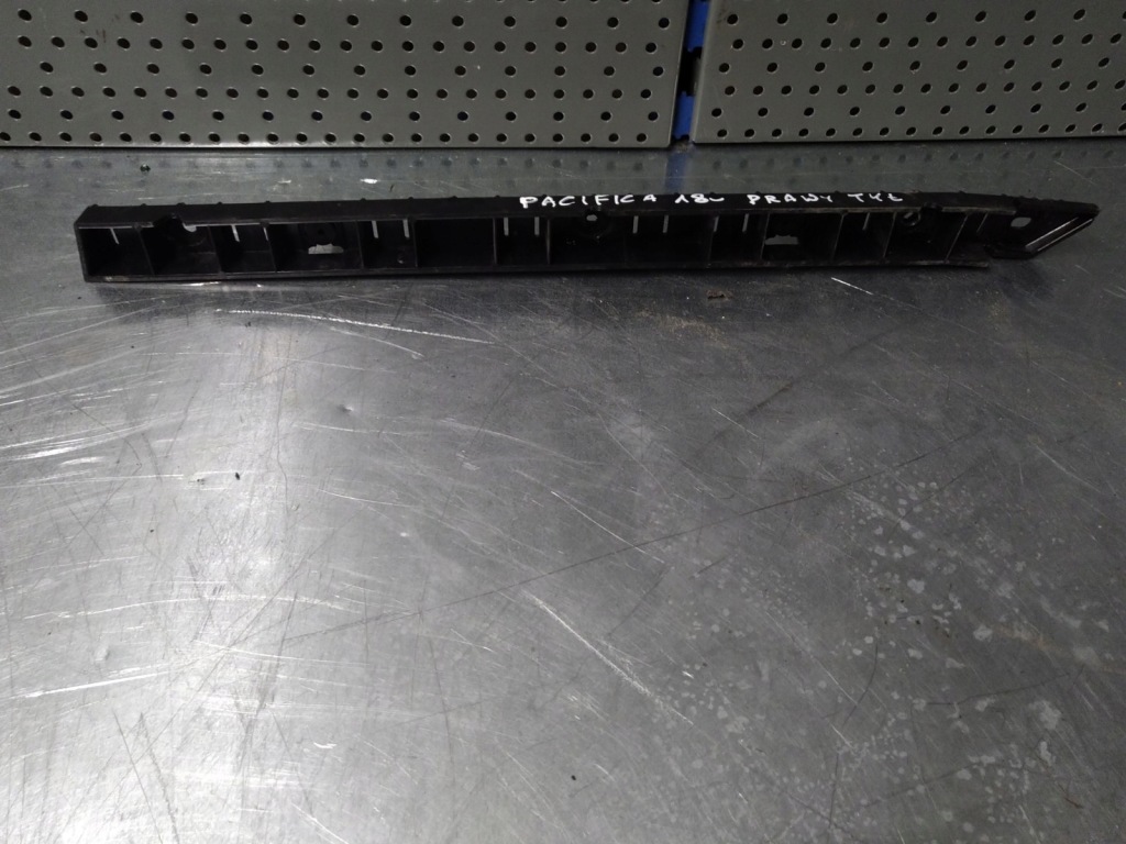 фото №1, Pacifica 2017 2018 2019 2020 направляющая задняя правый