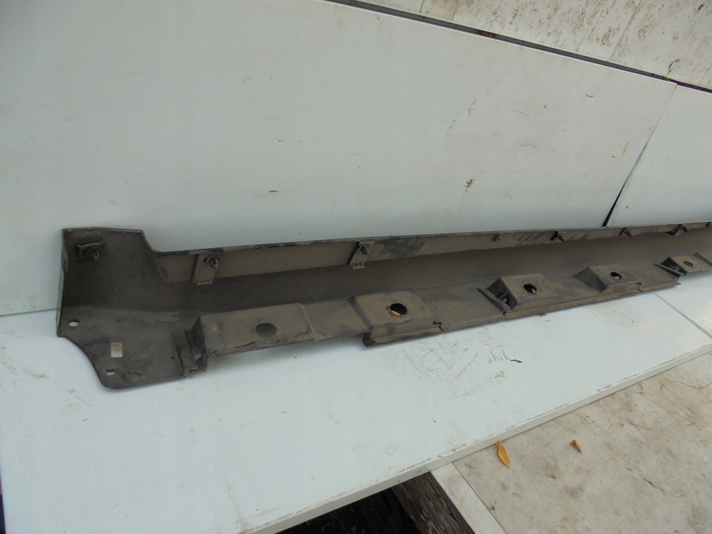 фото №8, Toyota avensis iii t27 молдинг порог правая