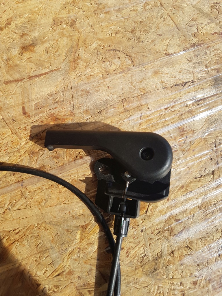 фото №4, Land rover discovery iv трос тягa капот