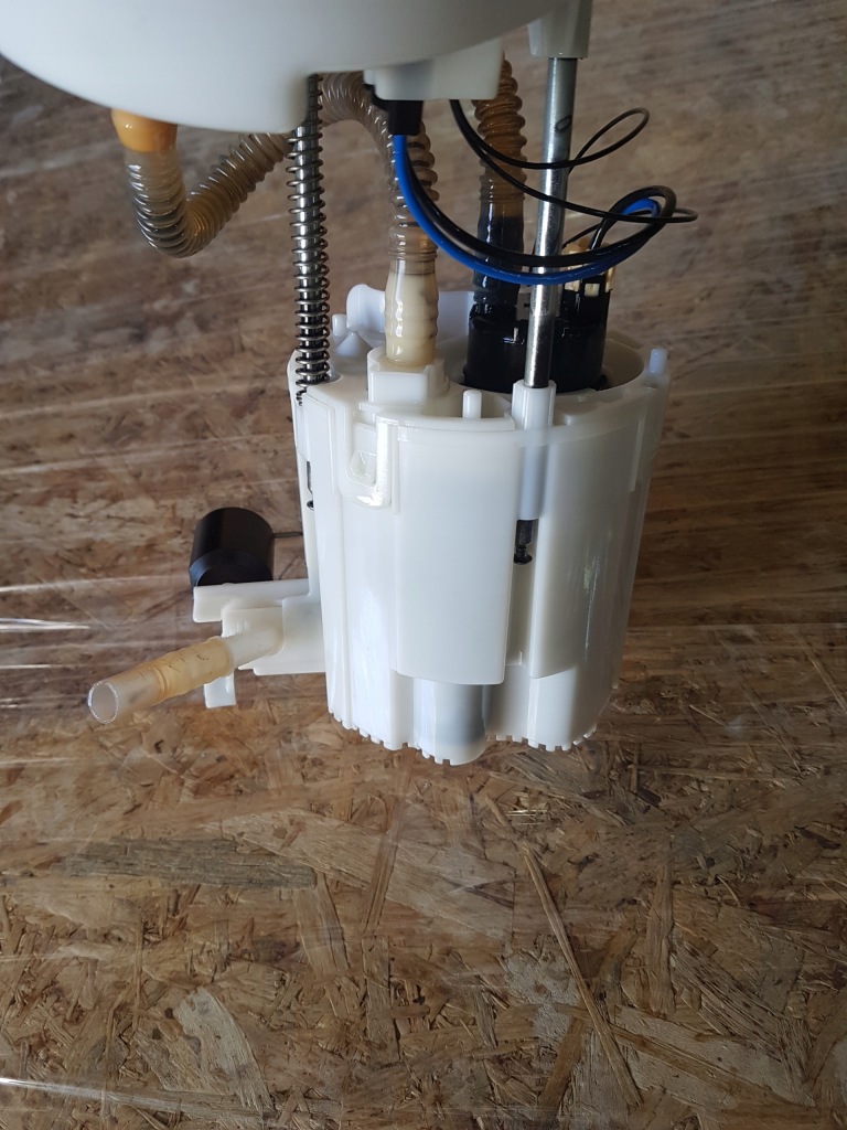 фото №4, Bmw f30 f31 f32 насос пального поплавок 7243972