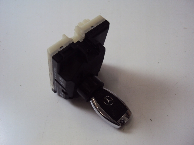 фото №1, Замок зажигания с ключ mercedes c-klasa w205 w253