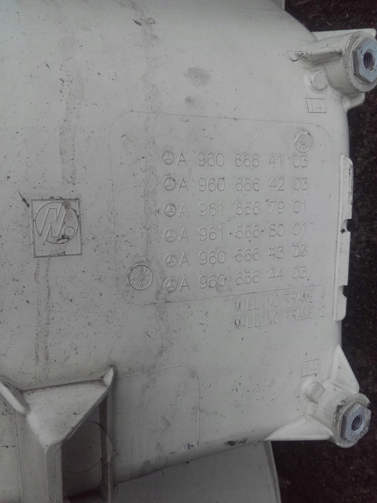 фото №9, Actros mp4 a960 левая подножка подножка oryg белый