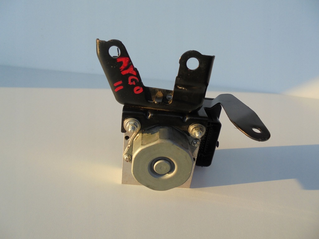 фото №6, Toyota оригінальний номер 44540-0h070 насос abs