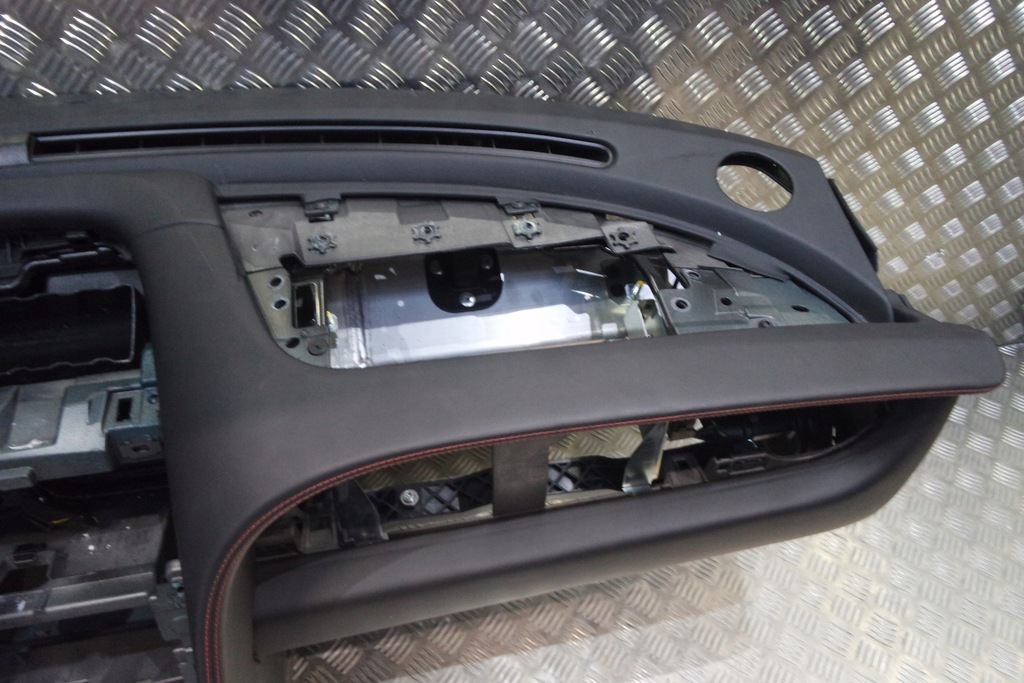 фото №6, Bentley gt gtc 2011- панель приладів консоль шкіра czarna