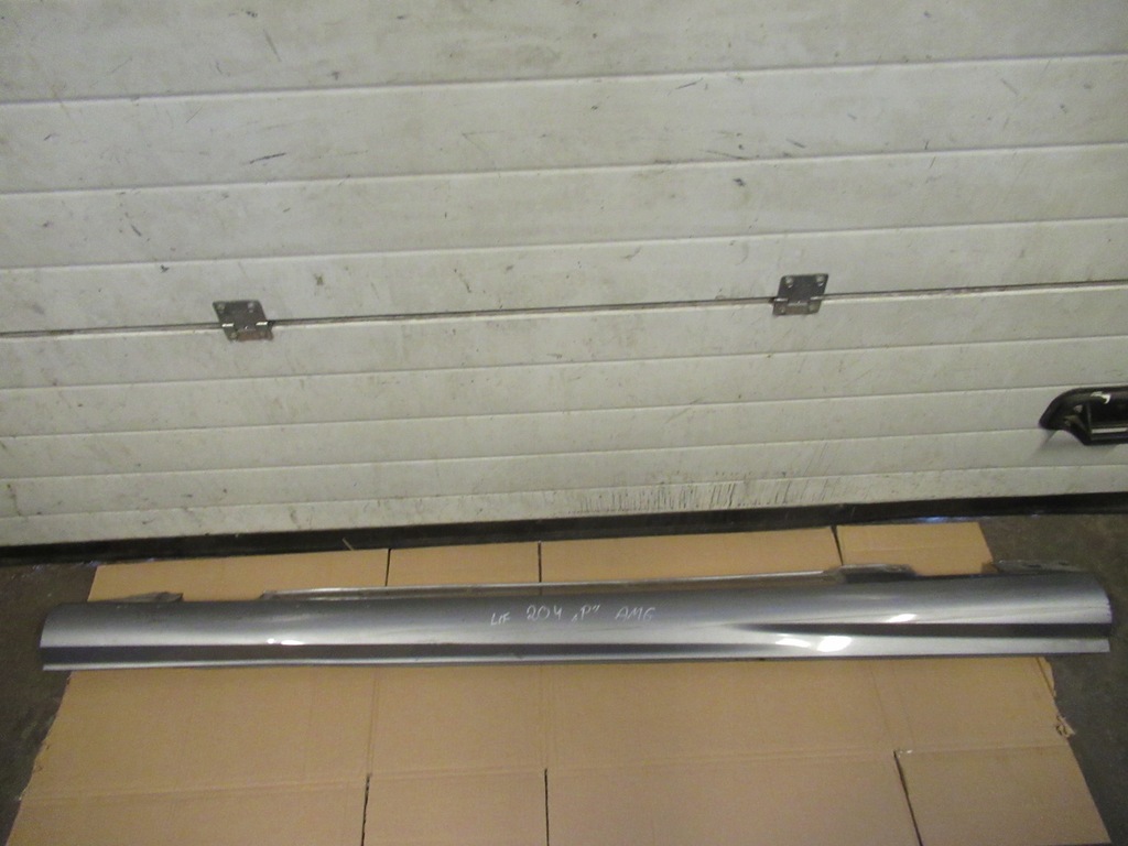 фото №1, Mercedes w204 порог правый amg