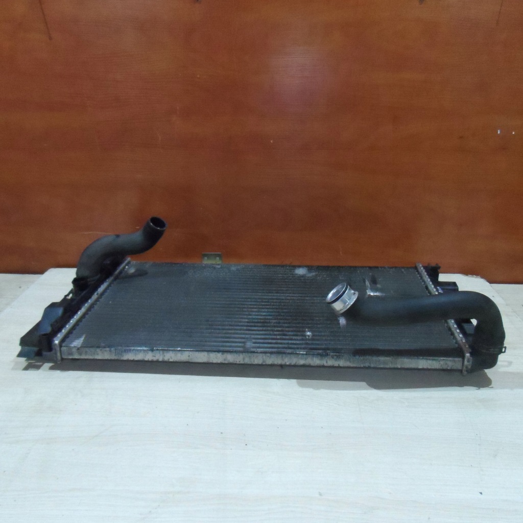 Радиатор воды пабтрубок  mercedes vito ii 639 2.2 cdi с Разборки
