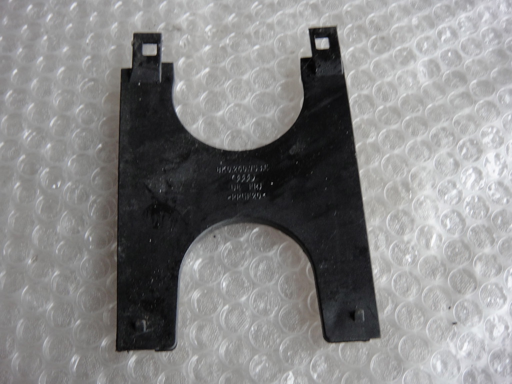 фото №1, Audi a4 a5 защита кронштейн 8k0260753