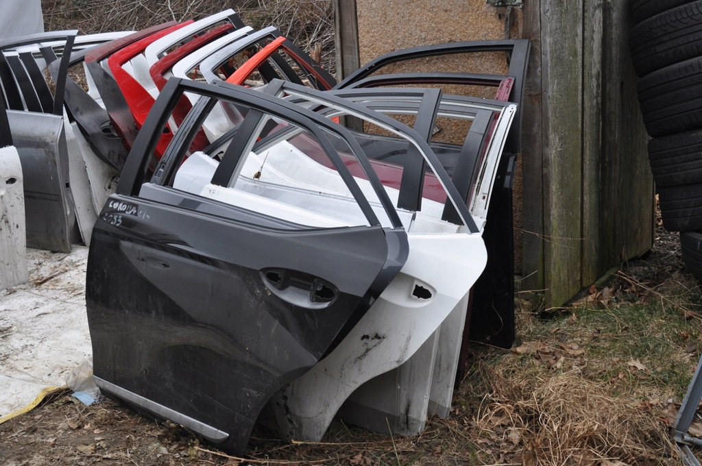 фото №8, Toyota corolla e16 e 18 двері лівий задня