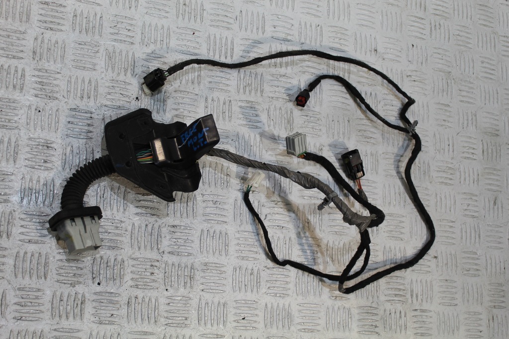 фото №1, Джгут двері лівий задня fiat freemont