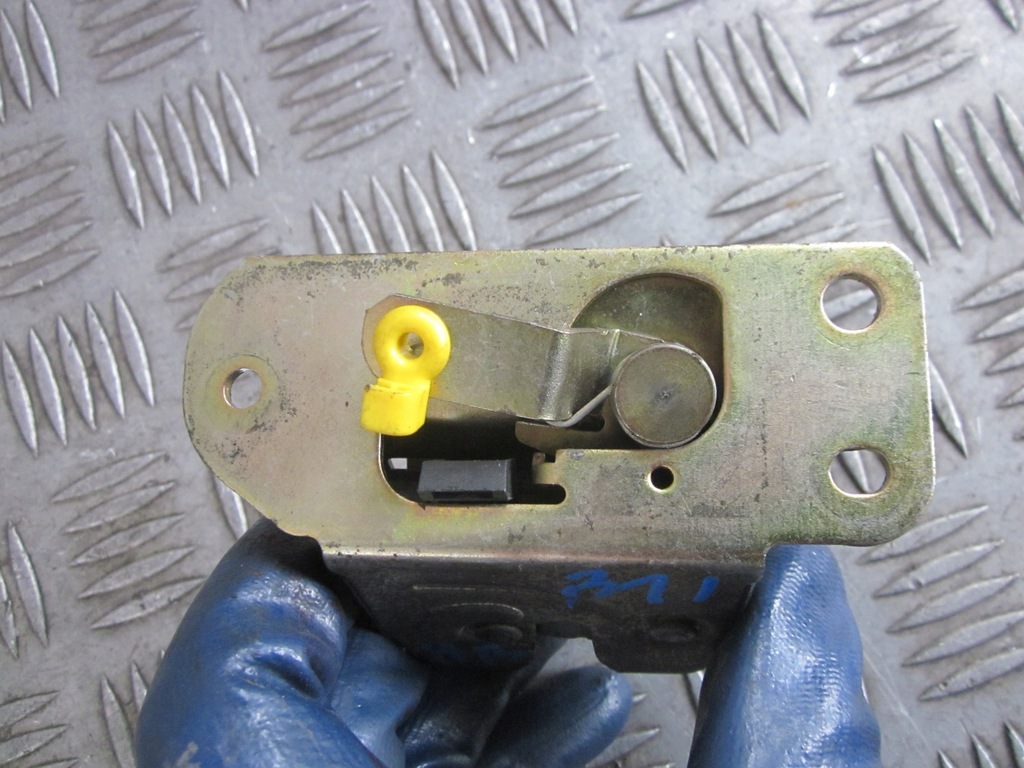 фото №5, Замок кришки задня mitsubishi carisma 95-99r hb