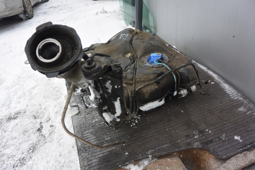 фото №8, Бак bak топлива audi tt 8j 1k0201075am 2.0tfsi