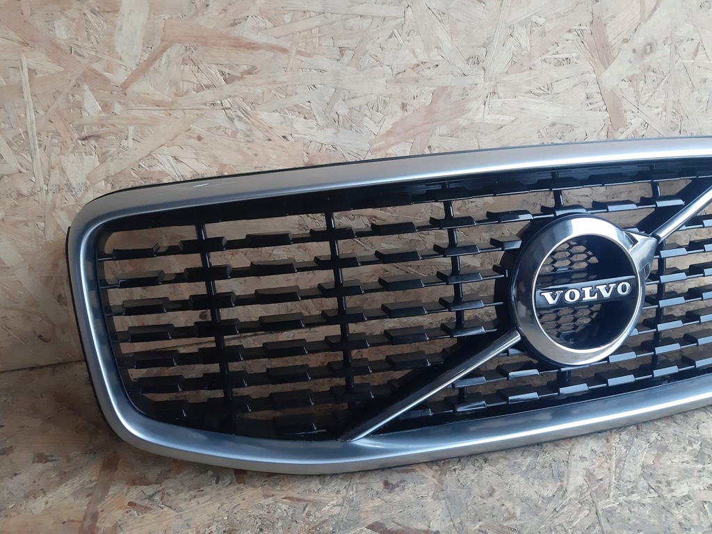 фото №2, Volvo xc60 ii решётка радиатора бампера решётка радиатора r-design 2017-