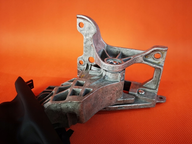 фото №11, Volvo v40 16' важіль гальма ручного r-design