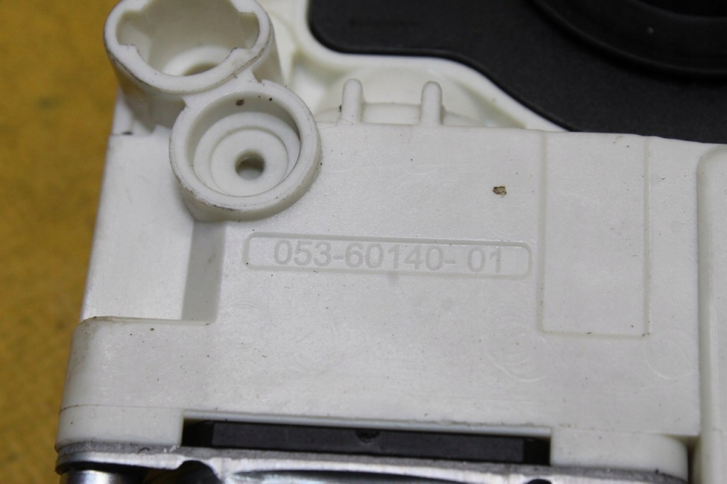 Моторчик стекло правый перед a6 c7 kombi 8k0959802b в Украине