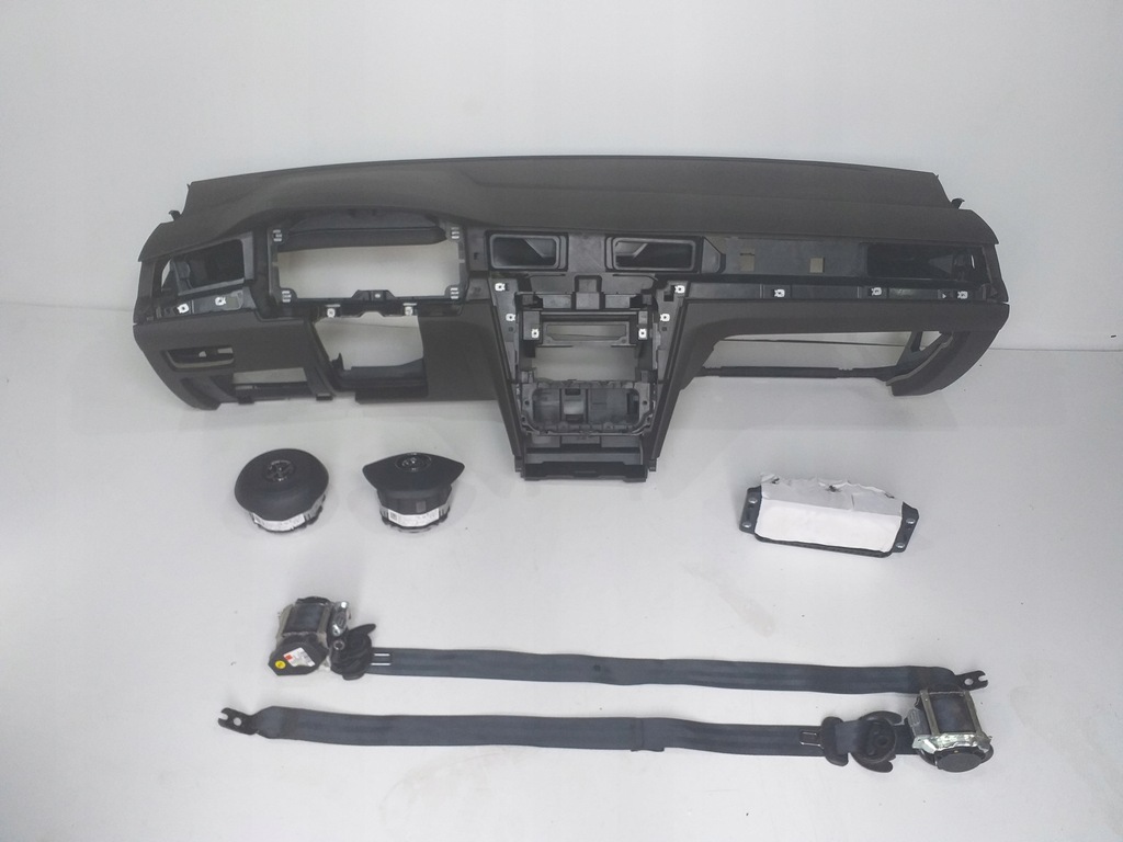 фото №1, Vw arteon приборная панель консоль подушка безопасности подушки безопасности ремни