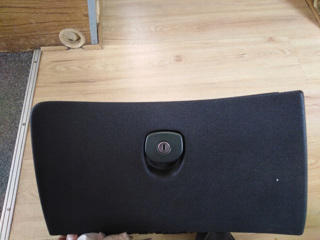 фото №1, Alfa romeo 156 бардачок пассажира 568