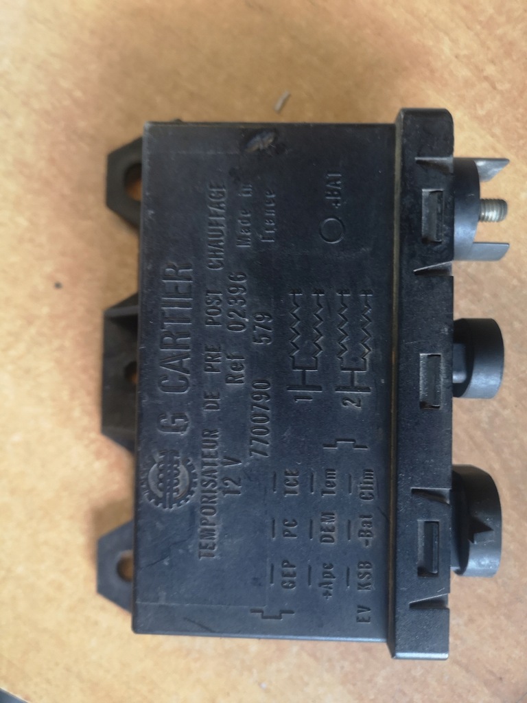 фото №1, Renault clio i 1.9d реле свічка 7700790579