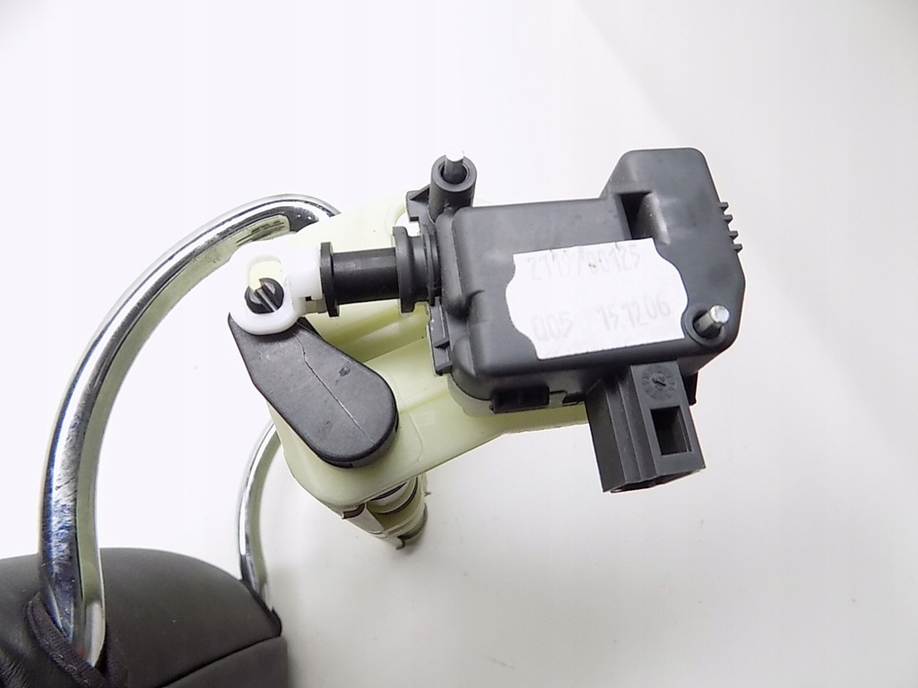 фото №5, Підголівник - mercedes cls w219 04-10