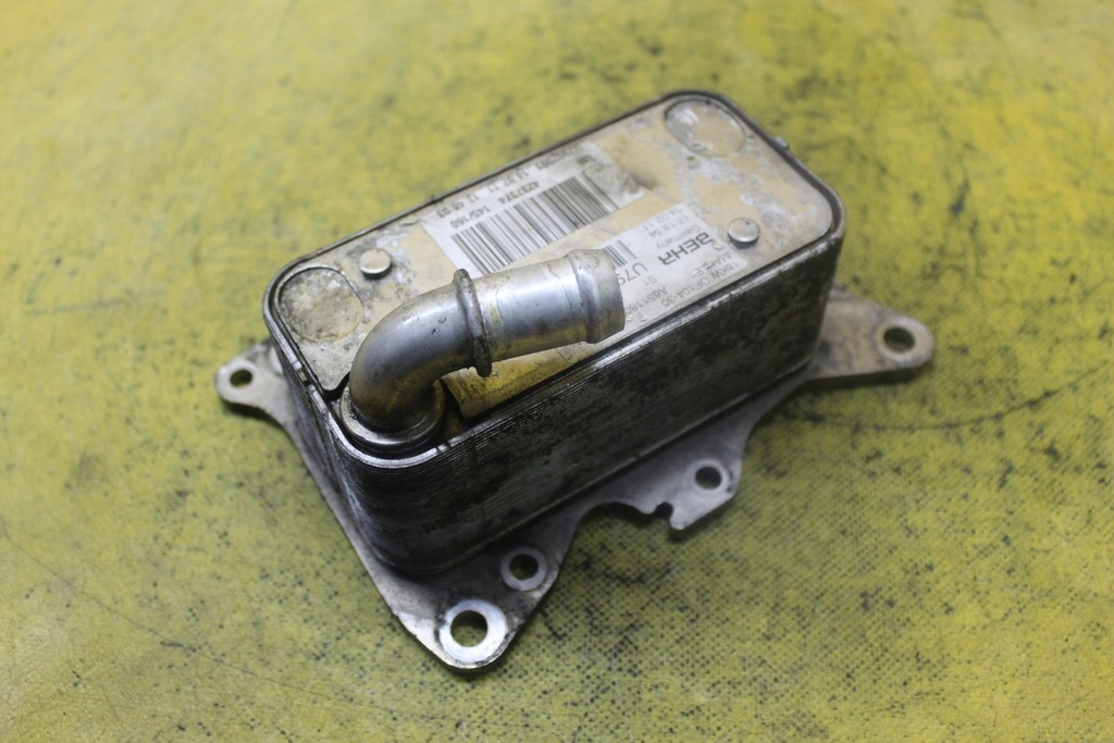 фото №1, Радиатор масла sprinter 906 2.2cdi a65118000665