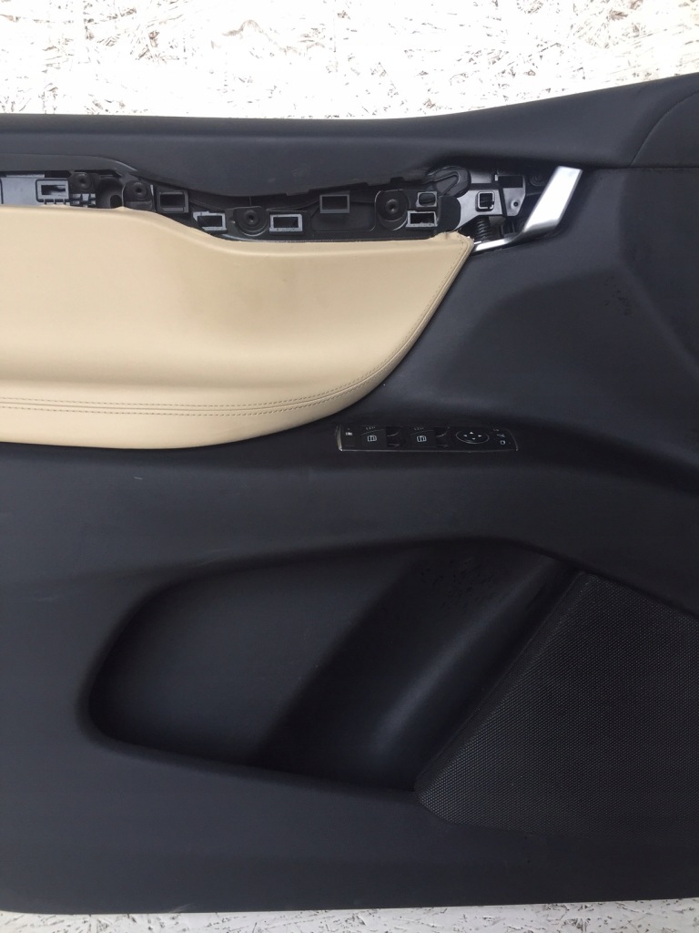 Tesla x оббивка обшивка лівих двері перед в Україні