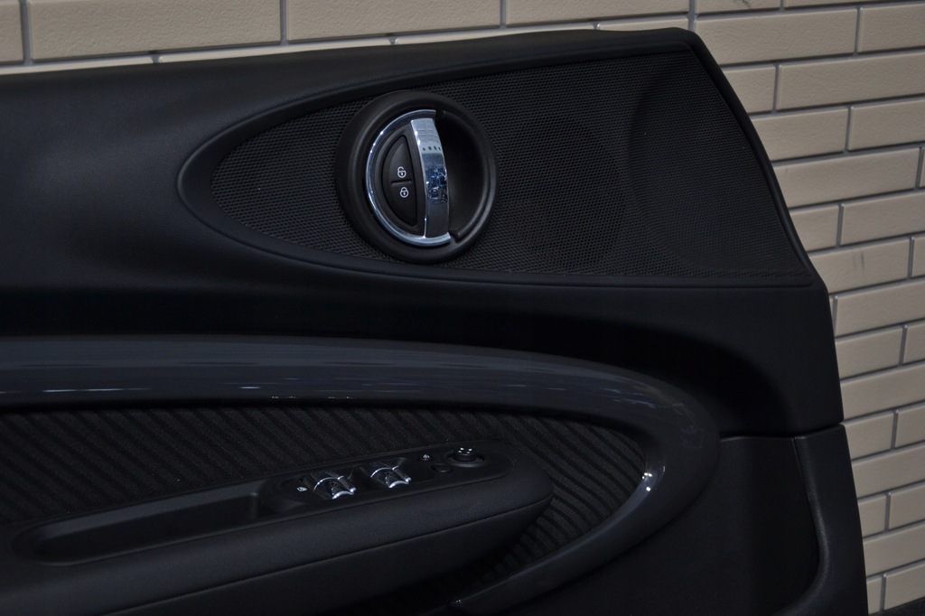 фото №2, Mini clubman f54 обшивка обивка дверь комплект