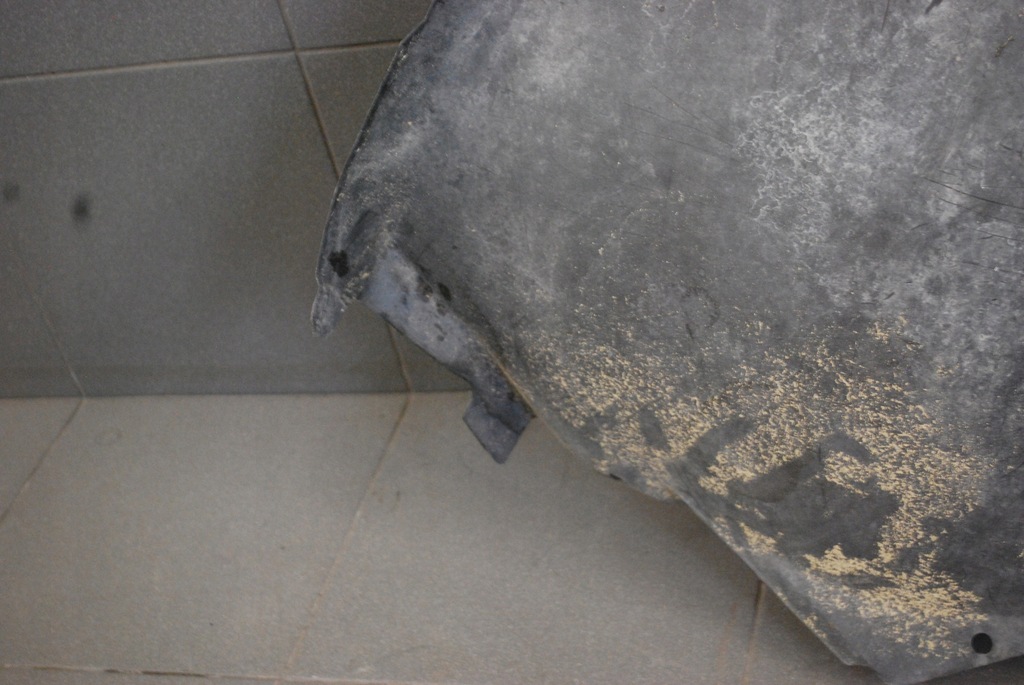 фото №8, Підкрилок лівий перед частина задня a8 d2 4d0821191l