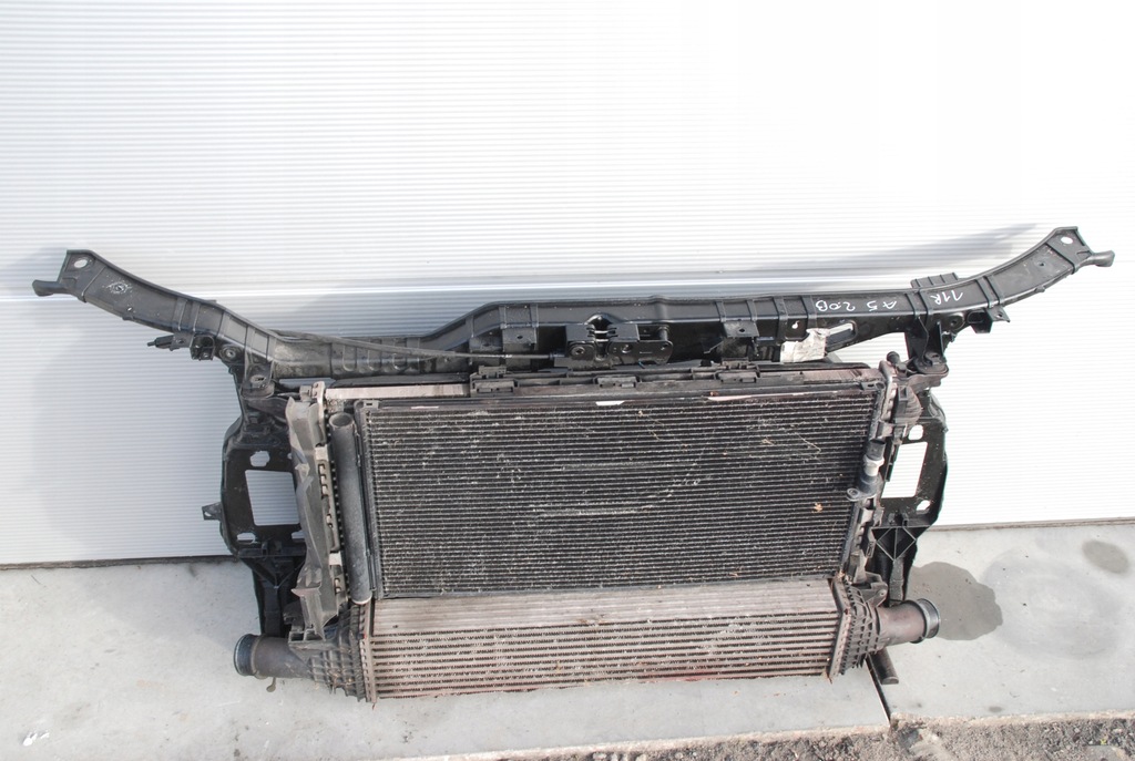 фото №1, Pas передний радиатор audi a5 a4 8t 2.0tfsi механическая коробка передач