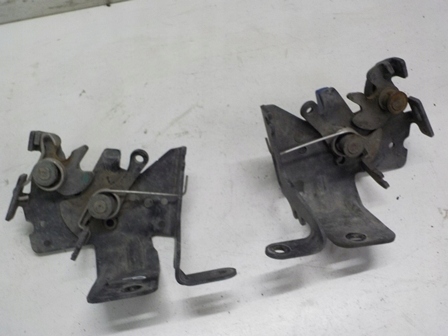 фото №1, Scania r замок капот правый