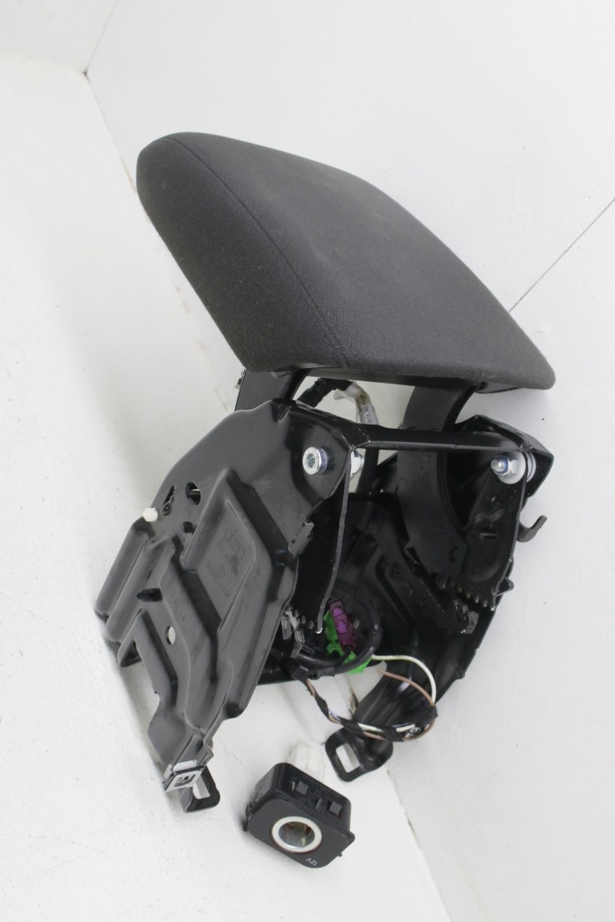 фото №1, Подлокотник audi a4 b8