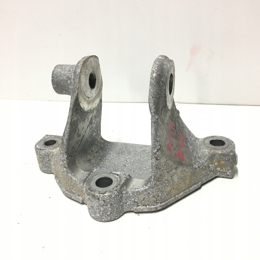 фото №1, Кронштейн двигателя опора 113321158r 2.0 dci espace v