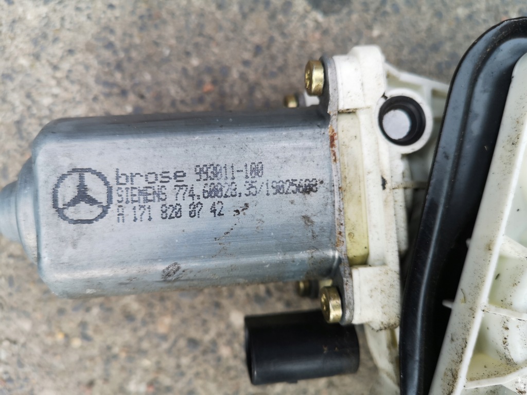 фото №2, Mercedes slk r171 подъемник стекло стекло правый задняя