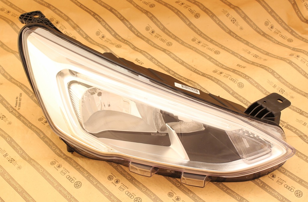 фото №1, Ford focus mk4 4 iv 18-21 лампа серебристая обычная + led