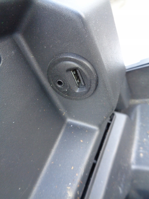 фото №3, Peugeot 3008 i -17 підлокітник тунель середній