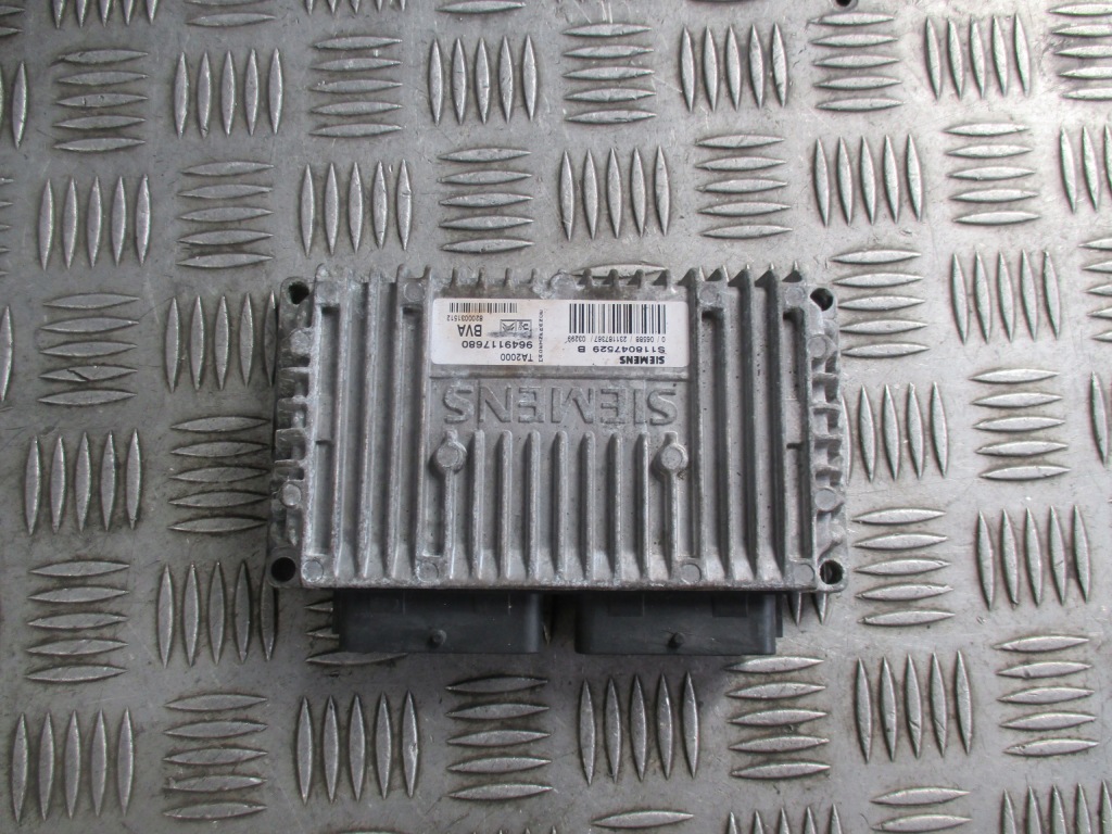 фото №1, Бортовой компьютер двигателя peugeot 307 01-07 2.0 b