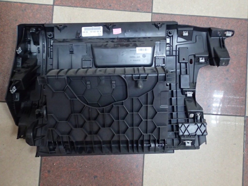 фото №4, Skoda citigo 1st857097a бардачок пассажира