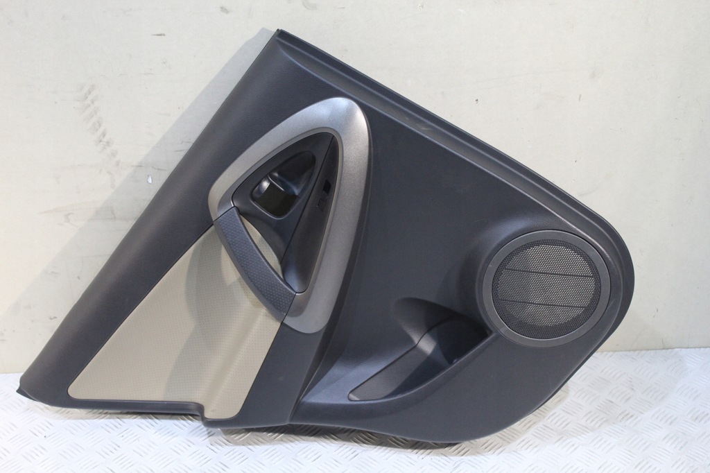 фото №1, Обшивка дверь левый задняя toyota rav4 iii lift