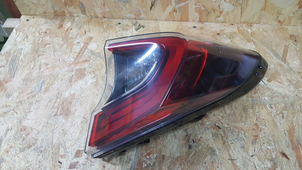 фото №1, Лампа правая правый задняя задняя toyota chr c-hr led 17
