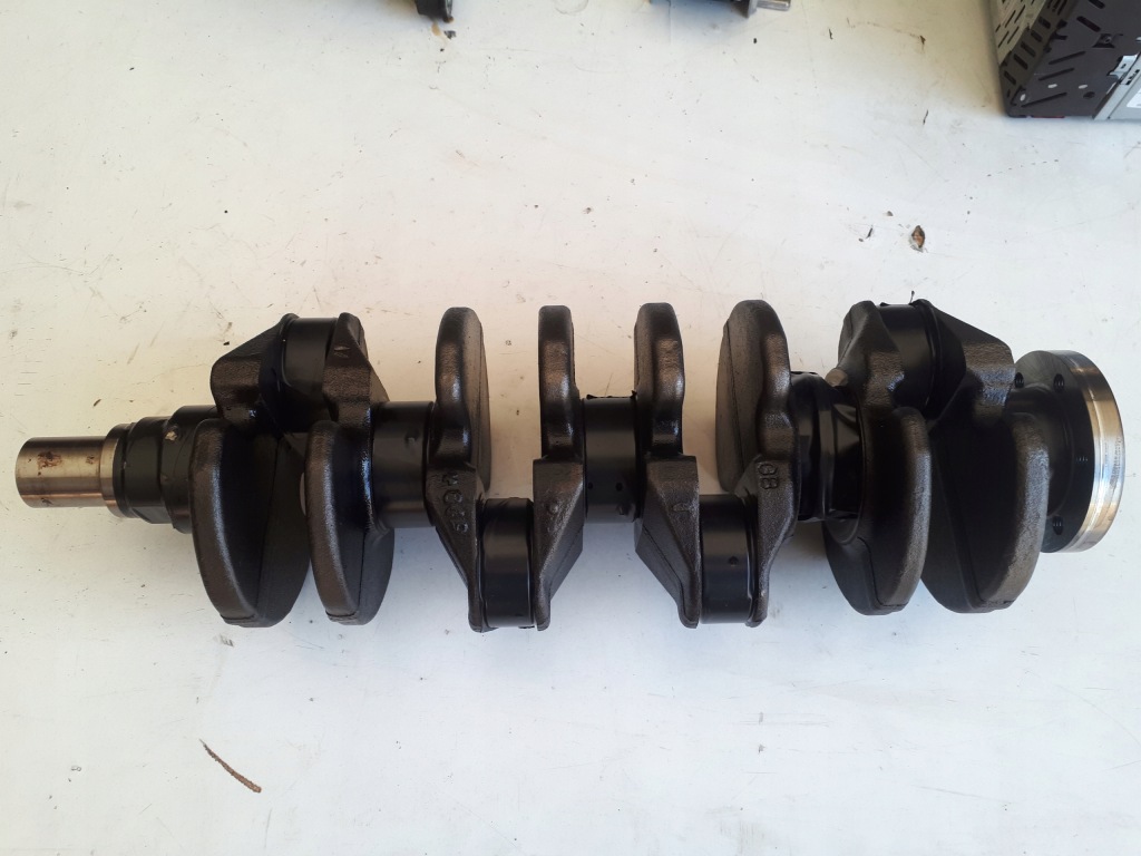 фото №1, Peugeot 3008 5008 1,6 wał коленчатый 9hz