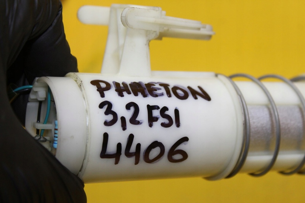 фото №8, Датчик уровня топлива phaeton 3.2 fsi 3d0919673m