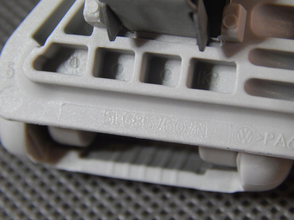 фото №2, Skoda rapid ручка потолочный 5l6867607n