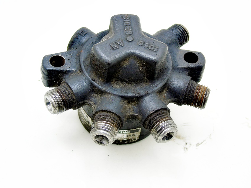 фото №1, Распределитель топлива впрыска focus 1.8 tdci 115km