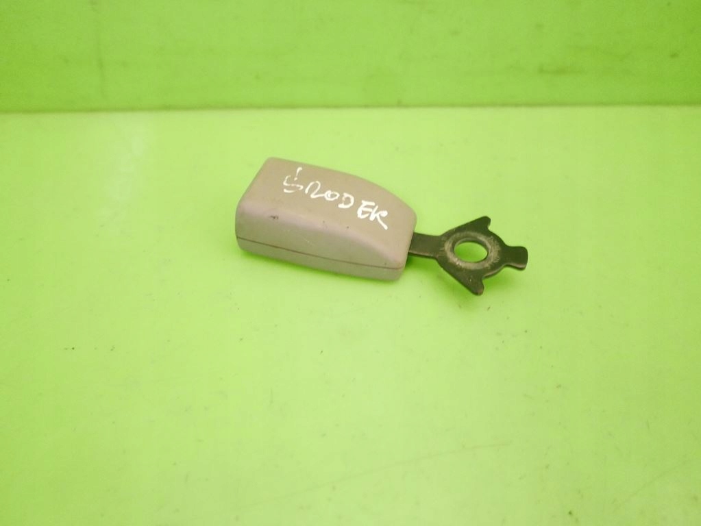 фото №2, Засувка замок поперечина середина задня mazda premacy i