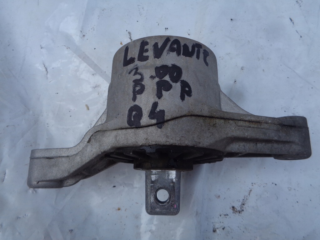 фото №1, Подушка двигателя правая levante 3.0d 670003628